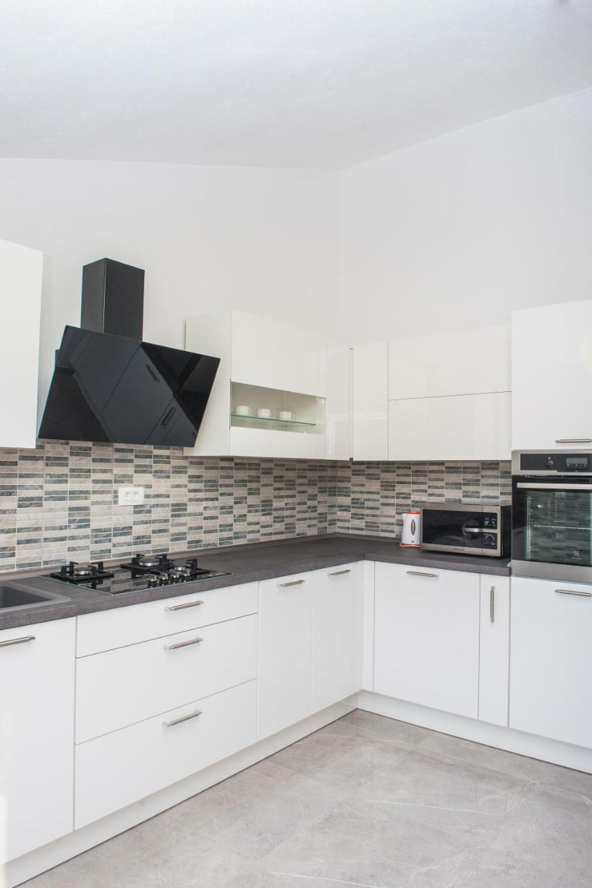 Apartman Franko Apartment เกรบัชติซา ภายนอก รูปภาพ